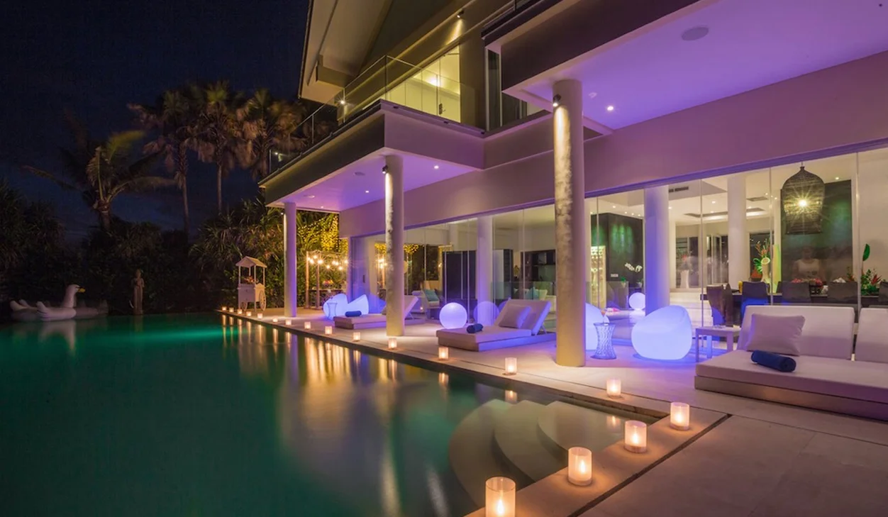 A majestic 5-bedroom cliffside Villa Uluwatu — image 14