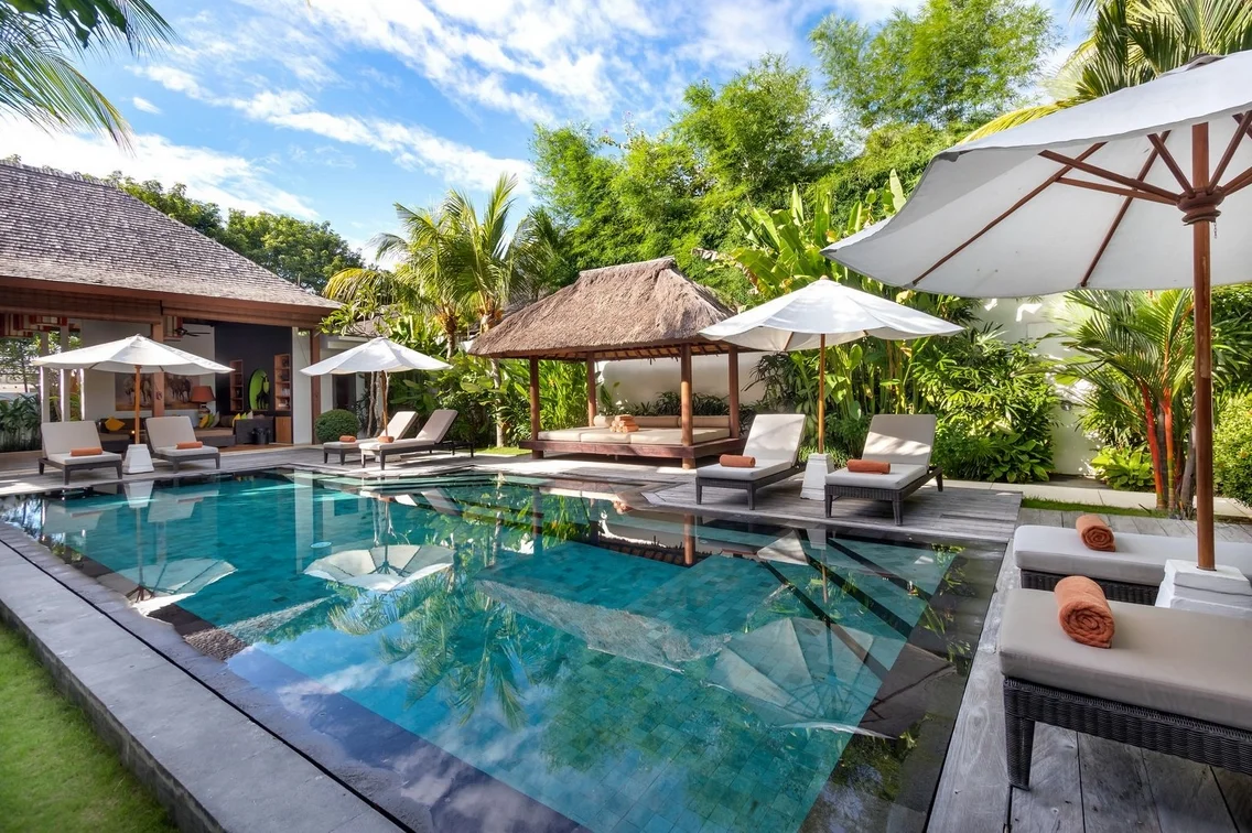 6BR Private Villa in Central Seminyak – Walk to Eat Street, 12m Pool, Breakfast Included – BVI10009 — image 4