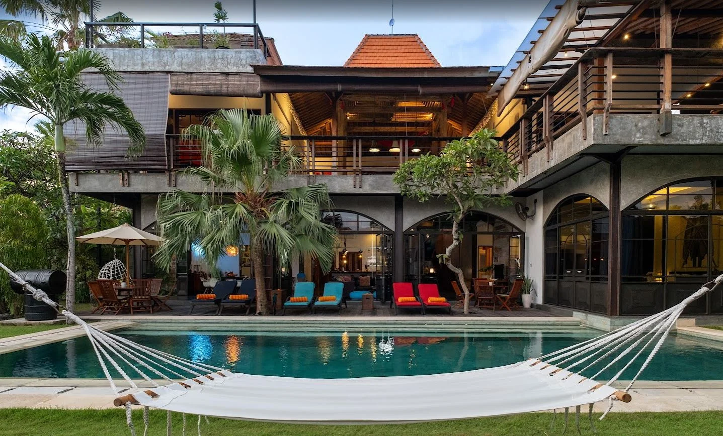 Stylish 6BR Villa Pool in Central Seminyak — image 8