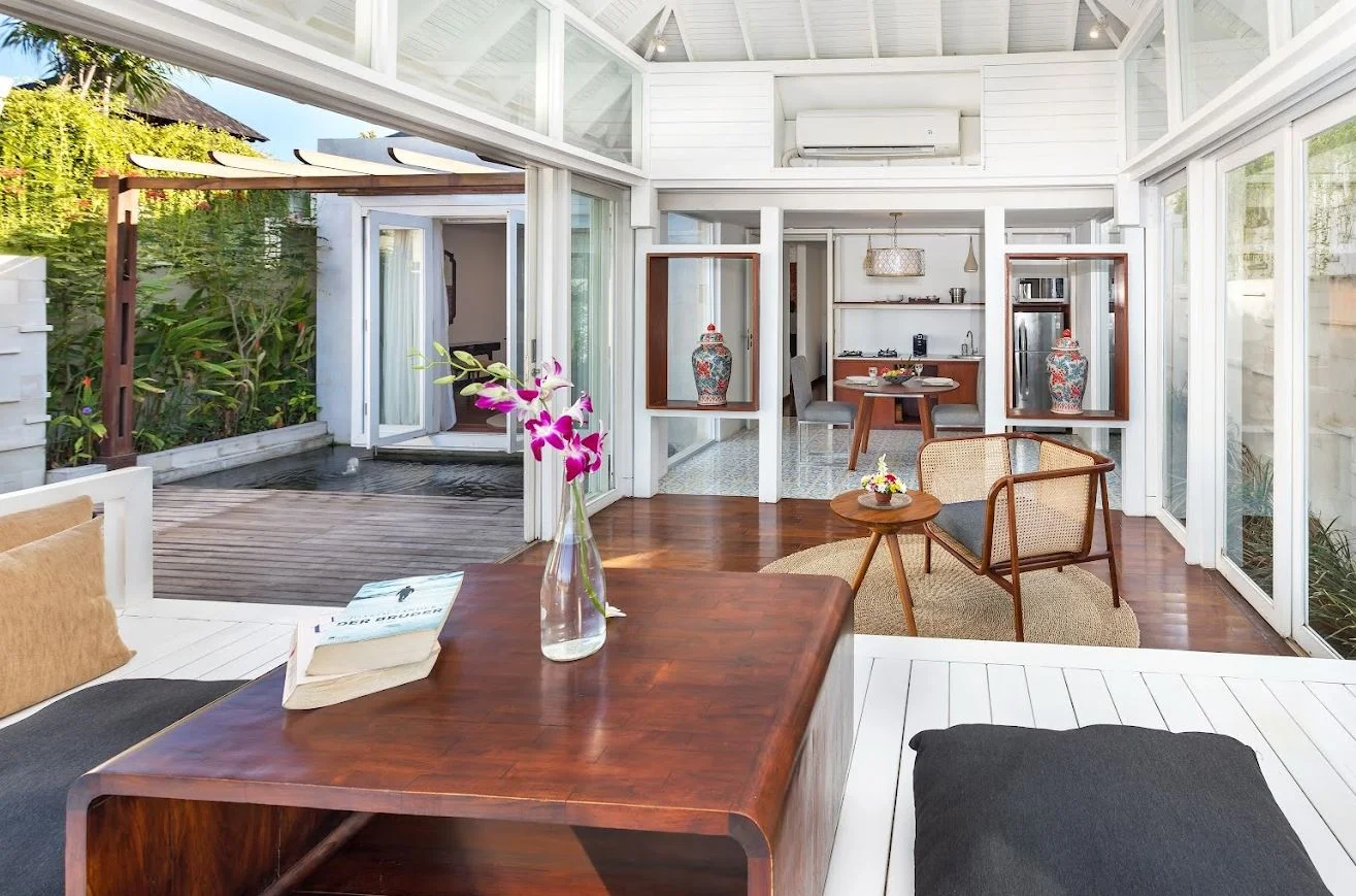 Beachfront 1-Bedroom Villa with Infinity Pool – Batu Belig, Seminyak — image 6