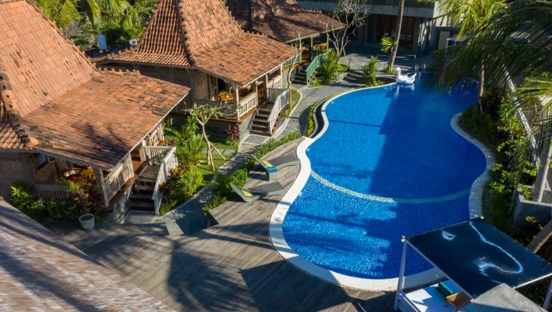 1-Bedroom Beachside Villa Near Saba — Steps from the Sand with Pool & Daily Breakfast — image 4