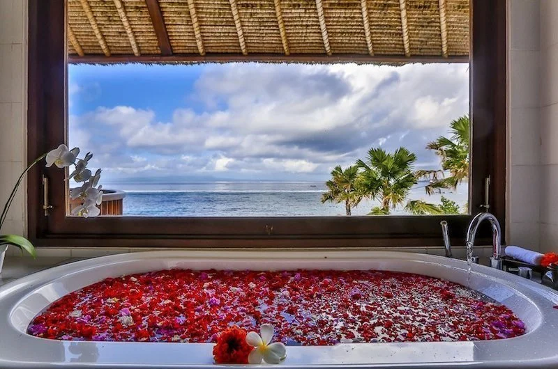 Villa Candidasa BVI41048 – Charming 4-Bedroom Seafront Luxury Villa with Tropical Design in Candidasa, Bali — image 10