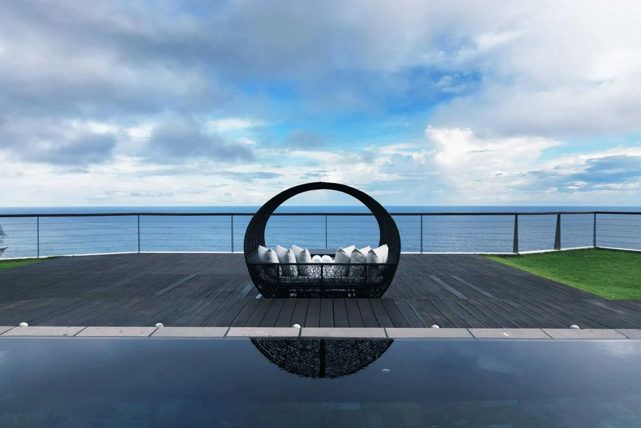 Romantic 1-Bedroom Cliffside Villa with Infinity Ocean Views & Jacuzzi — image 7
