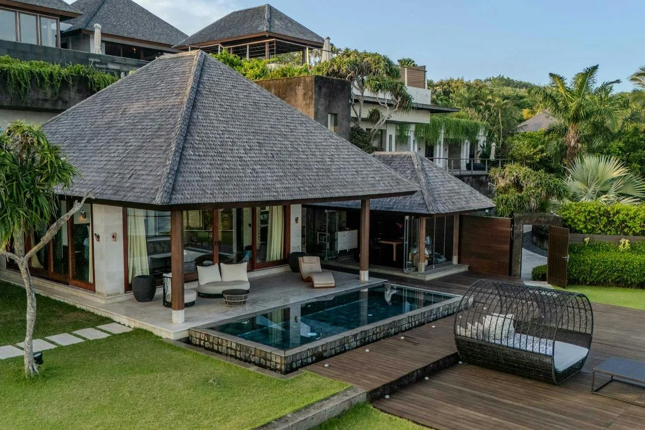 Romantic 1-Bedroom Cliffside Villa with Infinity Ocean Views & Jacuzzi