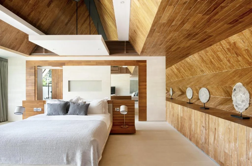 Luxury 5-Bedroom Villa with Infinity Pool in Petitenget – Stylish, Family-Friendly Retreat — image 12