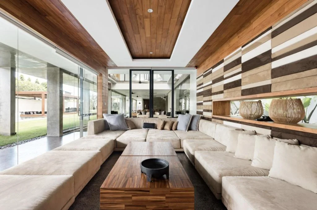 Luxury 5-Bedroom Villa with Infinity Pool in Petitenget – Stylish, Family-Friendly Retreat — image 18