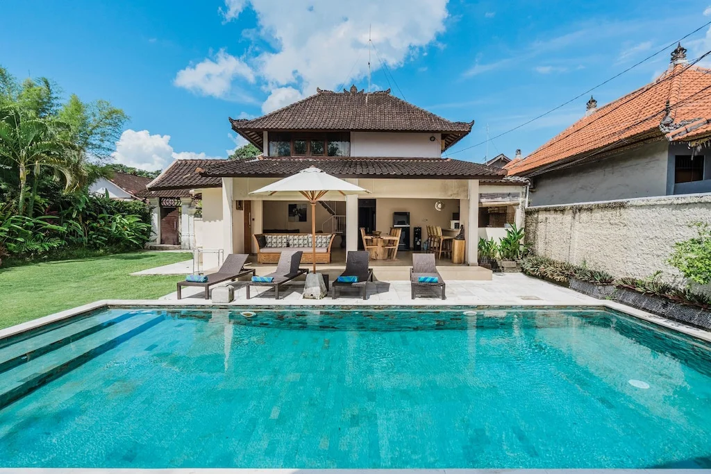 Spacious 5-Bedroom Villa in Central Seminyak – Perfect for Families & Groups
