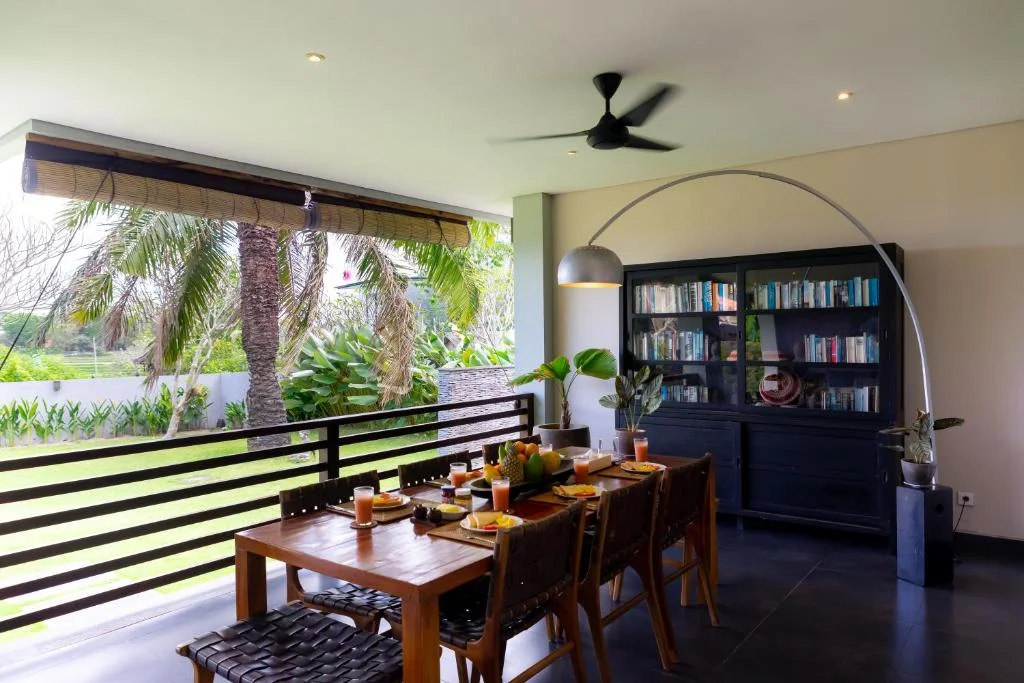 3-Bedroom Private Villa in Canggu – Peaceful Rice Field Views & Spacious Garden — image 9
