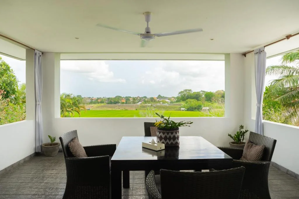 3-Bedroom Private Villa in Canggu – Peaceful Rice Field Views & Spacious Garden — image 18