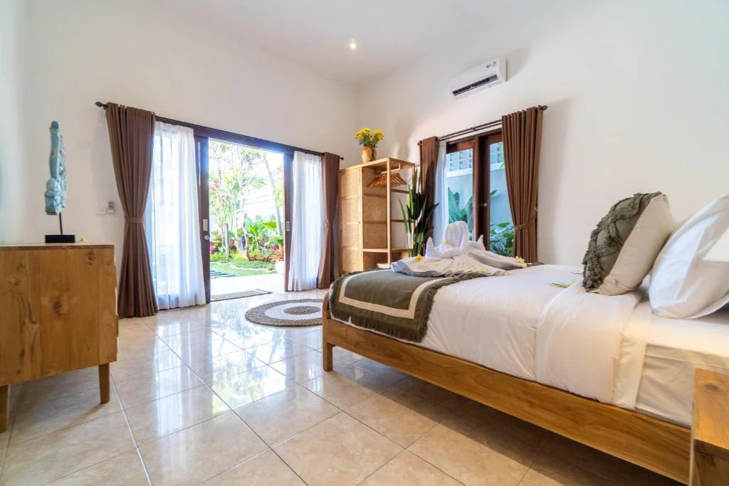 2-Bedroom Private Villa in Seminyak – Central, Quiet & Highly Rated — image 17