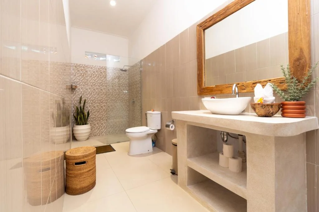 Modern 3-Bedroom Villa in Central Seminyak – Walk to Everything — image 9