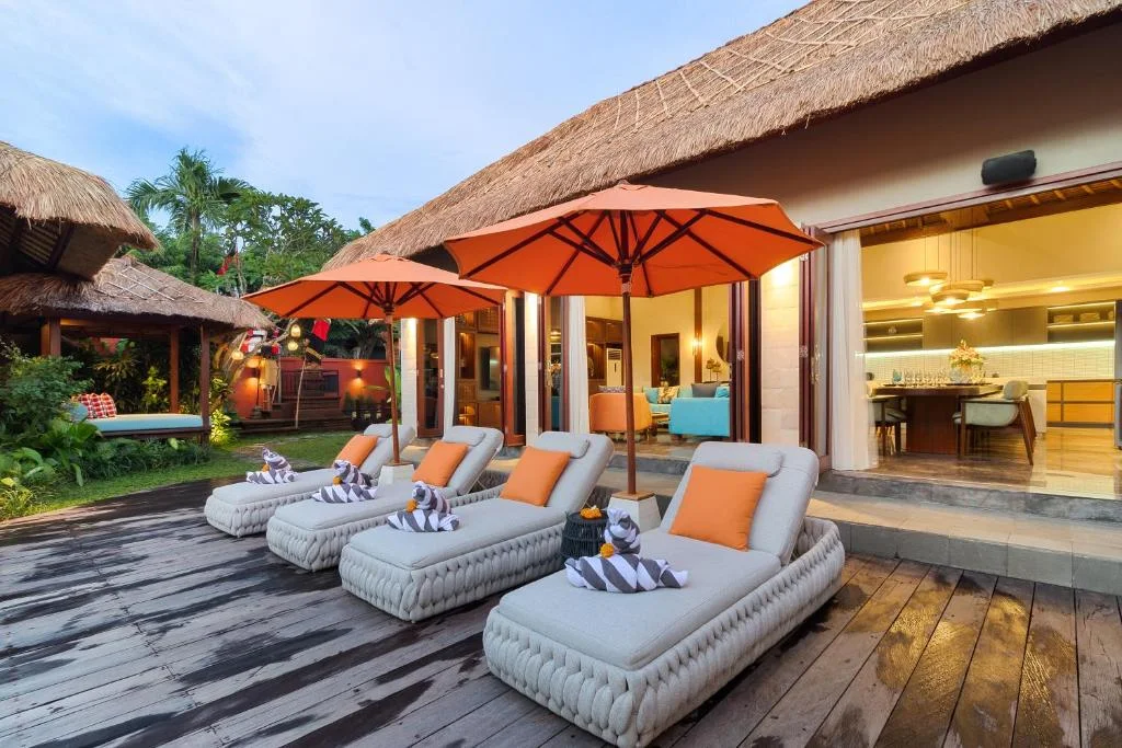 Stylish 5-Bedroom Private Villa in Seminyak – Walk to Beach & Shops — image 5