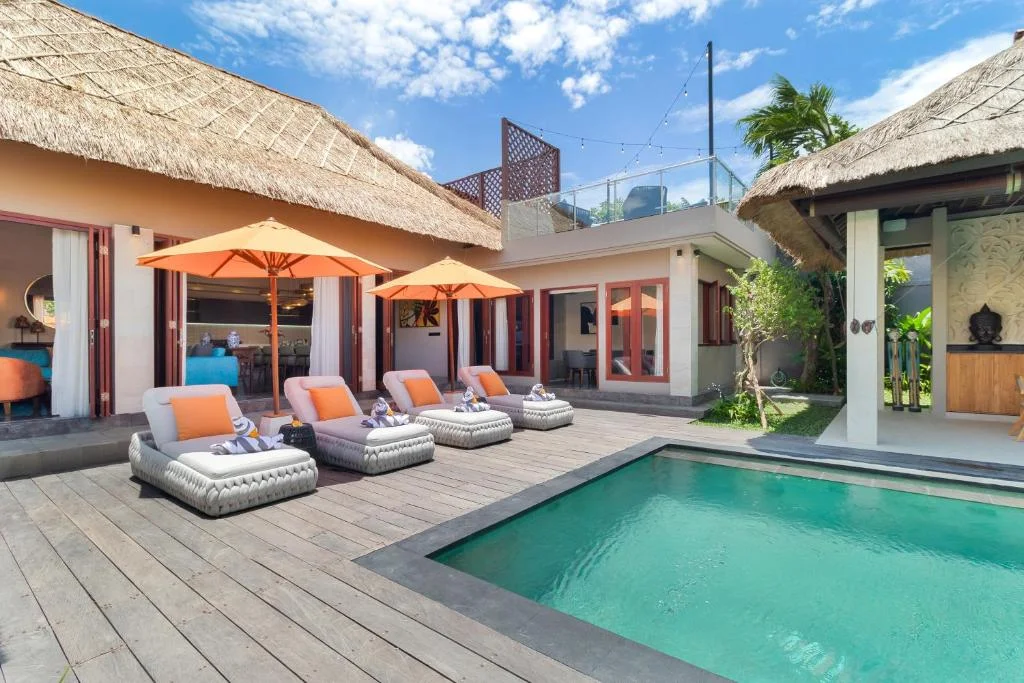 Stylish 5-Bedroom Private Villa in Seminyak – Walk to Beach & Shops — image 9
