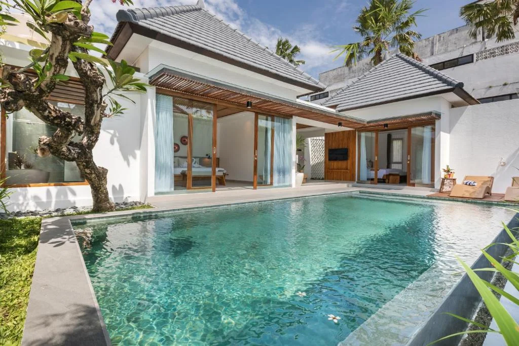 2-Bedroom Private Villas in Seminyak – Tropical Comfort with Private Pool — image 13