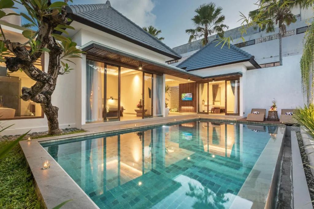 2-Bedroom Private Villas in Seminyak – Tropical Comfort with Private Pool — image 12