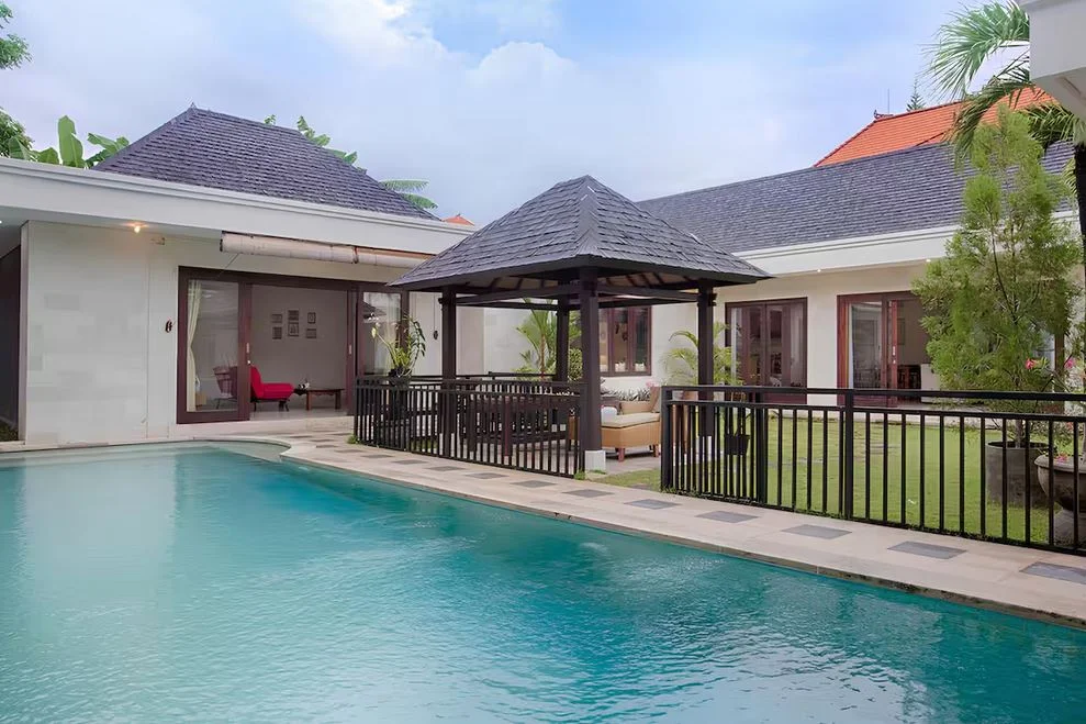 5-Bedroom Private Villa in Canggu – Spacious Hideaway Near Berawa’s Best Spots