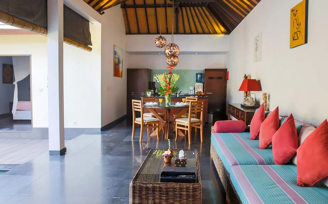 Villa Marche – Romantic 1-Bedroom Hideaway Near Batu Belig Beach — image 10