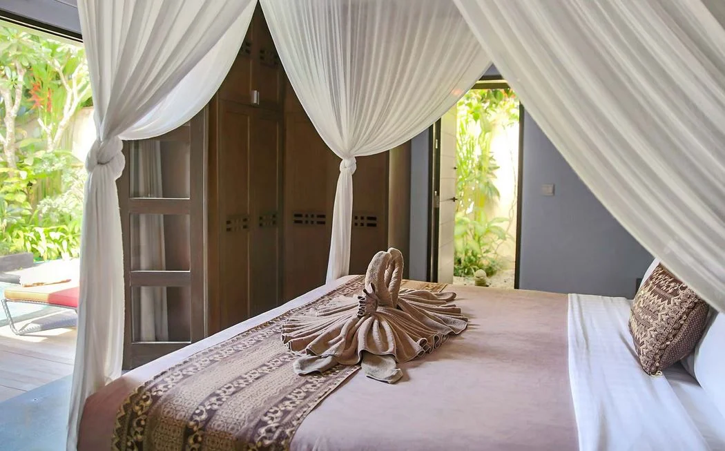Villa Marche – Romantic 1-Bedroom Hideaway Near Batu Belig Beach — image 19