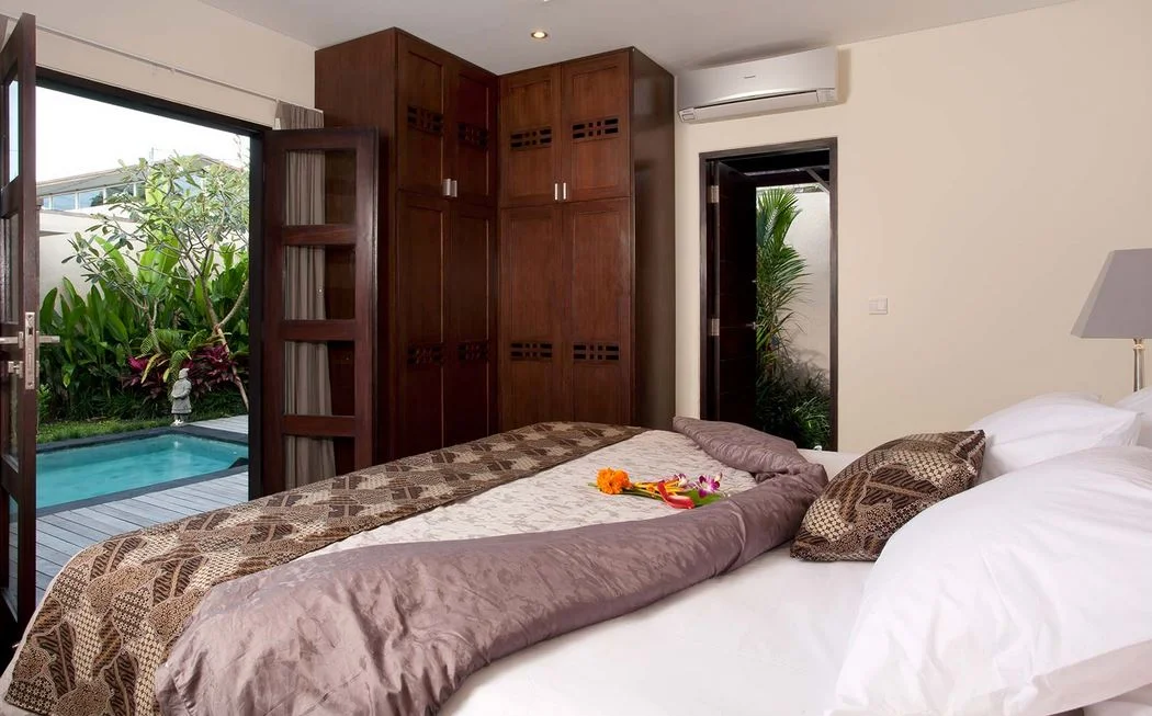 Villa Marche – Romantic 1-Bedroom Hideaway Near Batu Belig Beach — image 16
