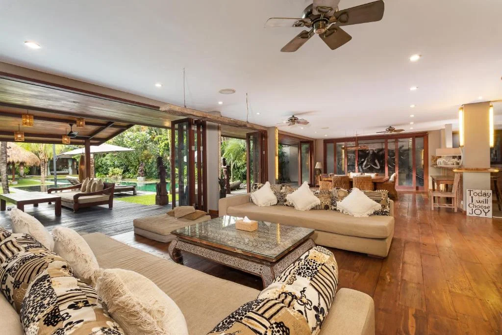 Villa Seminyak BVI42494: Luxurious 7-Bedroom Villa with Pool and Traditional Balinese Charm in the Heart of Seminyak — image 7