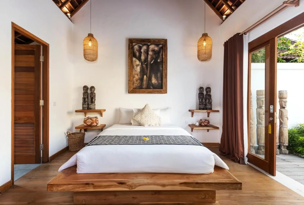 Tropical Charm in the Heart of Seminyak – 3BR Private Villa, Steps from the Beach — image 19