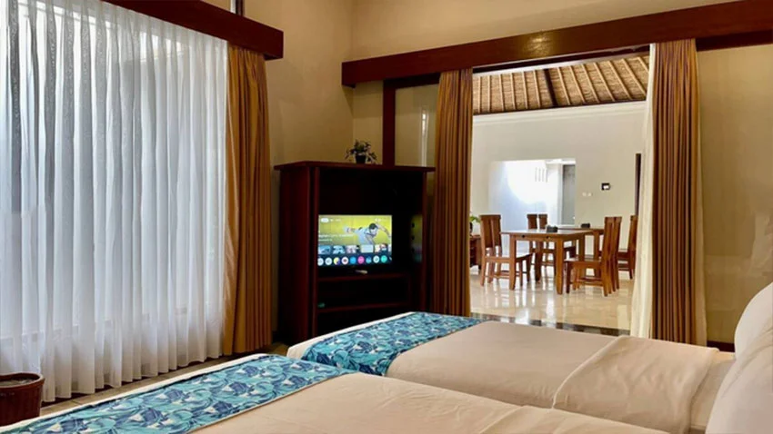 Elegant 4-Bedroom Villa with Private Pool in Jimbaran, Bali — image 14