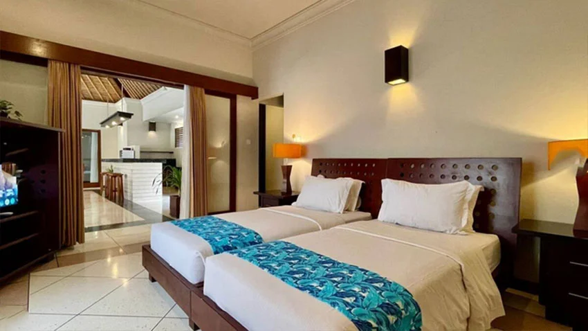 Elegant 4-Bedroom Villa with Private Pool in Jimbaran, Bali — image 9