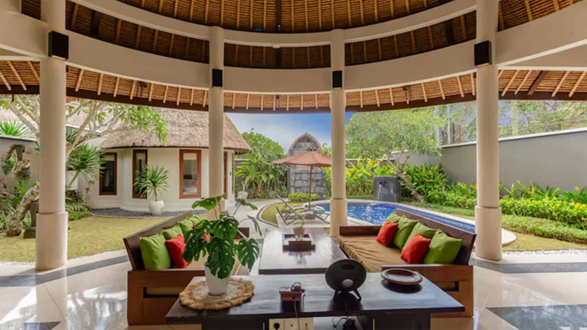 Spacious 3-Bedroom Villa with Private Pool in Jimbaran, Bali — image 7
