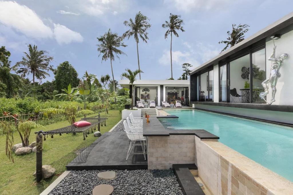 Hidden Gem in the Heart of Ubud – Spacious 4-Bedroom Private Villa with Pool & Instagrammable Vibes — image 12