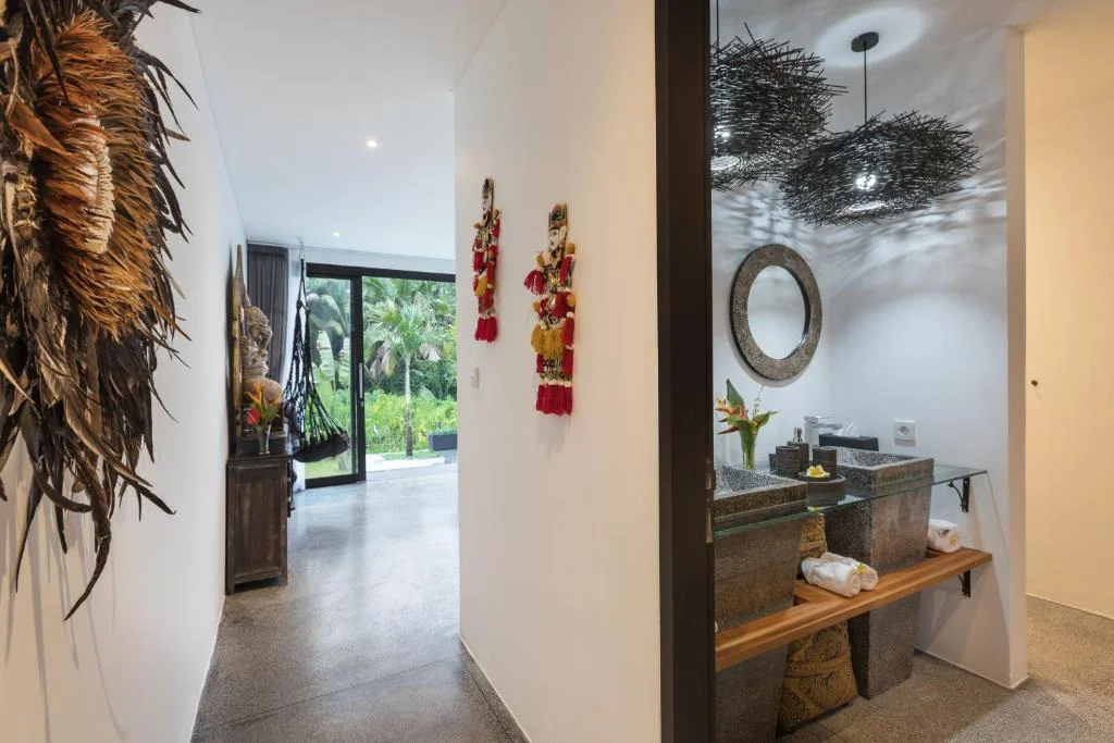 Hidden Gem in the Heart of Ubud – Spacious 4-Bedroom Private Villa with Pool & Instagrammable Vibes — image 7