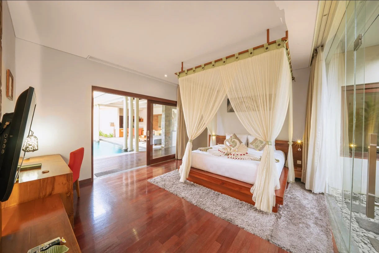 One-Bedroom Royal Pool Villas – The Ultimate Seminyak Honeymoon Retrea — image 5