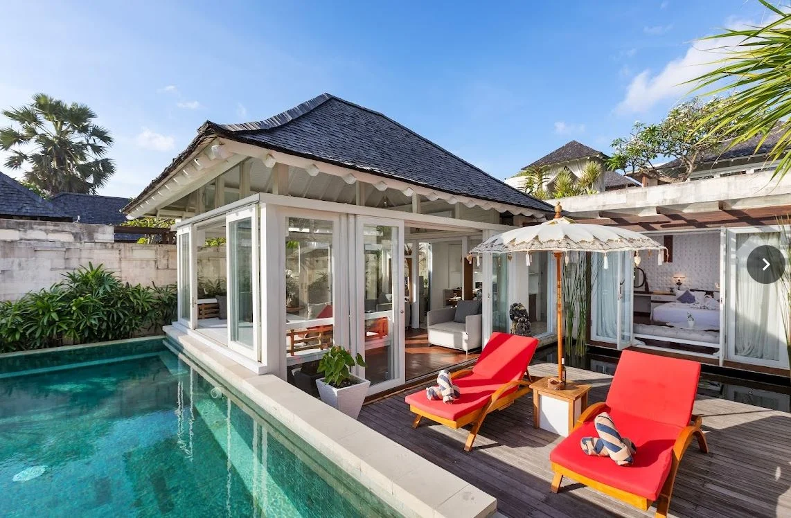 Romantic 1BR Beachfront Villa – Infinity Pool & Sunset Views Near Seminyak