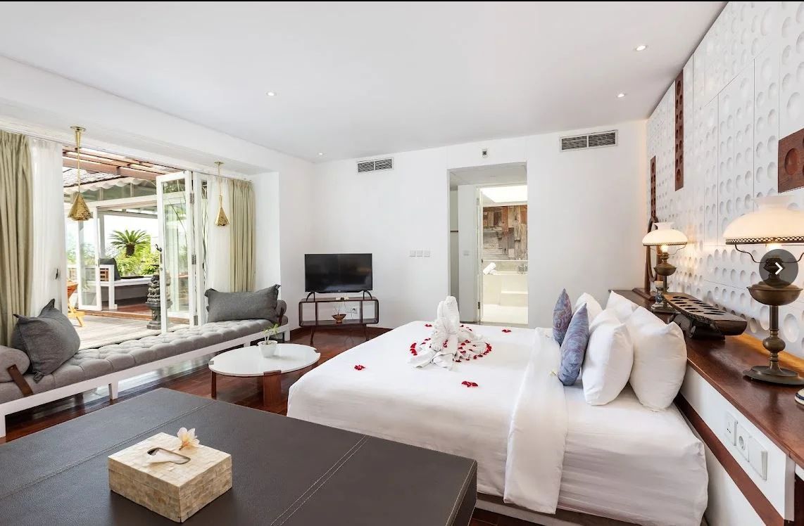 Romantic 1BR Beachfront Villa – Infinity Pool & Sunset Views Near Seminyak — image 5