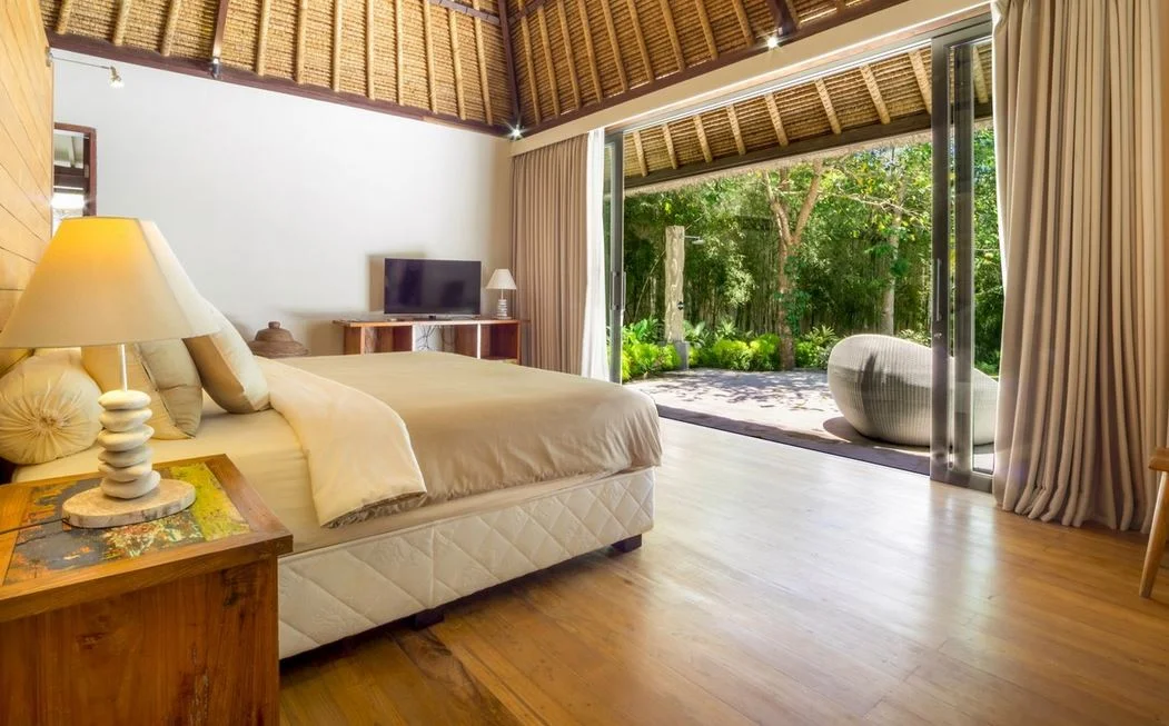 3BR Tropical Oasis Villa in Uluwatu – Lagoon Pool, Luxe Interiors & Steps from Bali’s Best Beaches — image 16