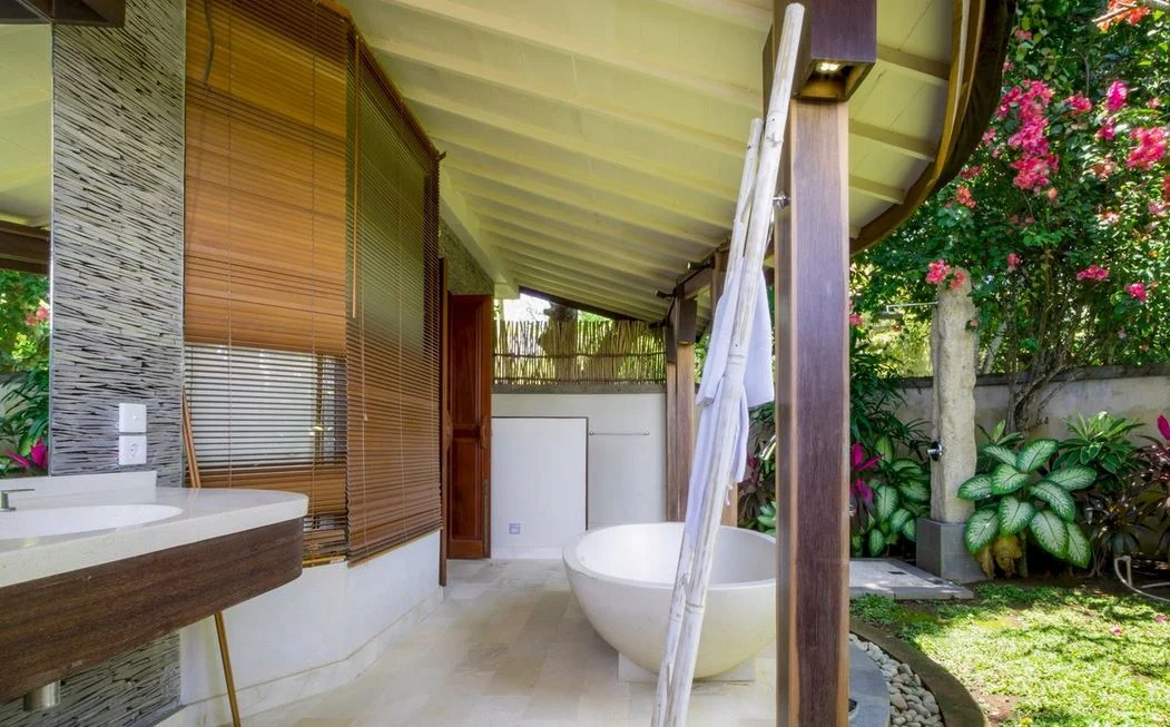 3BR Tropical Oasis Villa in Uluwatu – Lagoon Pool, Luxe Interiors & Steps from Bali’s Best Beaches — image 9