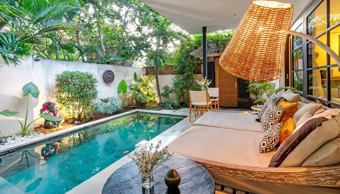 Romantic 1-Bedroom Private Pool Villa Near Ubud — image 5