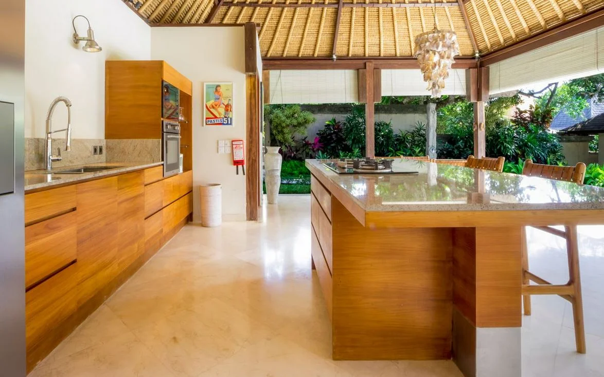 Stunning 3-Bedroom Tropical Villa with Lagoon Pool in Uluwatu — image 18