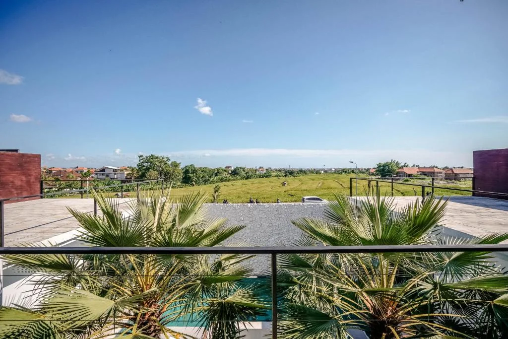 4BR Modern Luxury Villa in Canggu – A Symphony of Style, Comfort & Balinese Elegance — image 5