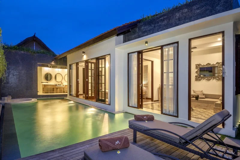 Romantic 1-Bedroom Villa with Private Pool & Jacuzzi – Umalas, Bali