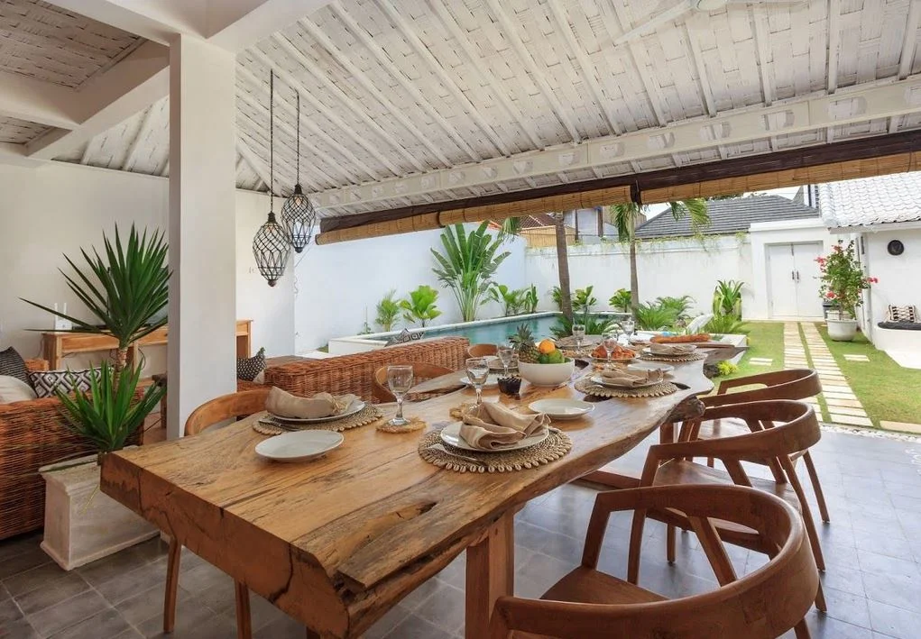 Villa Seminyak Traditional Elegance, 2 & 3 Bedrooms in Prime Seminyak Location — image 16