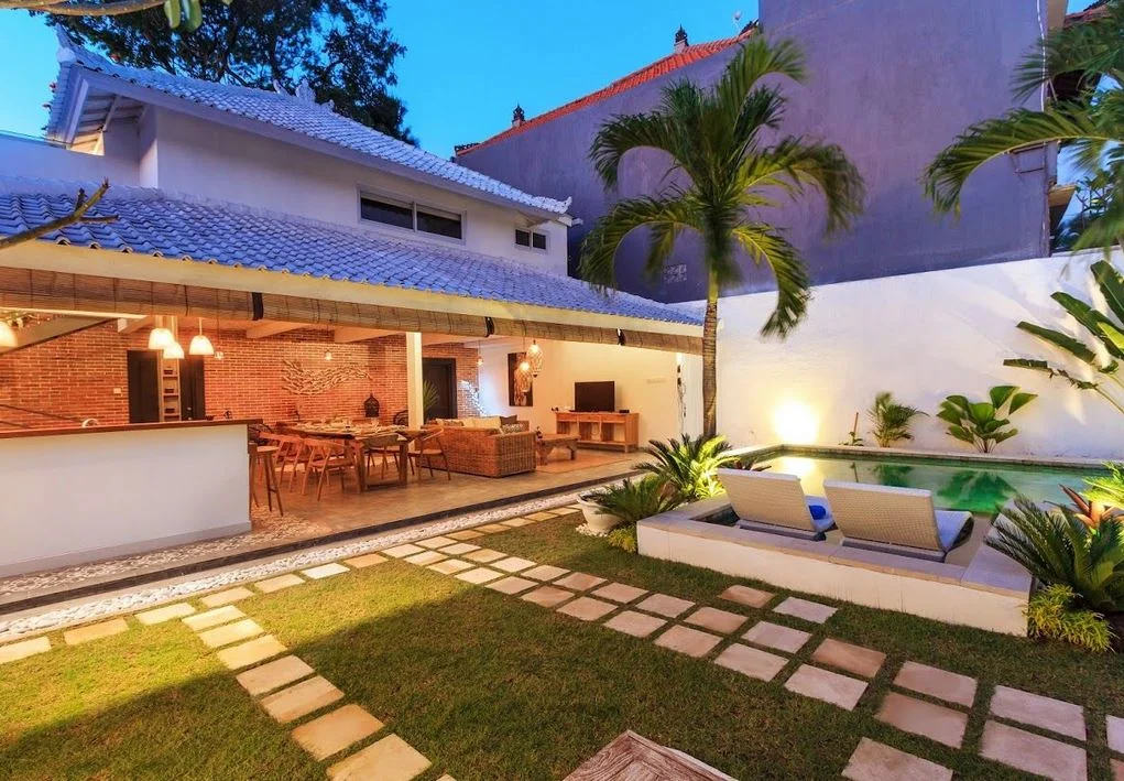 Villa Seminyak Traditional Elegance, 2 & 3 Bedrooms in Prime Seminyak Location — image 7