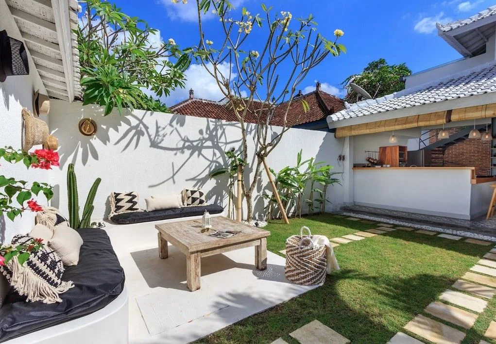 Villa Seminyak Traditional Elegance, 2 & 3 Bedrooms in Prime Seminyak Location — image 13