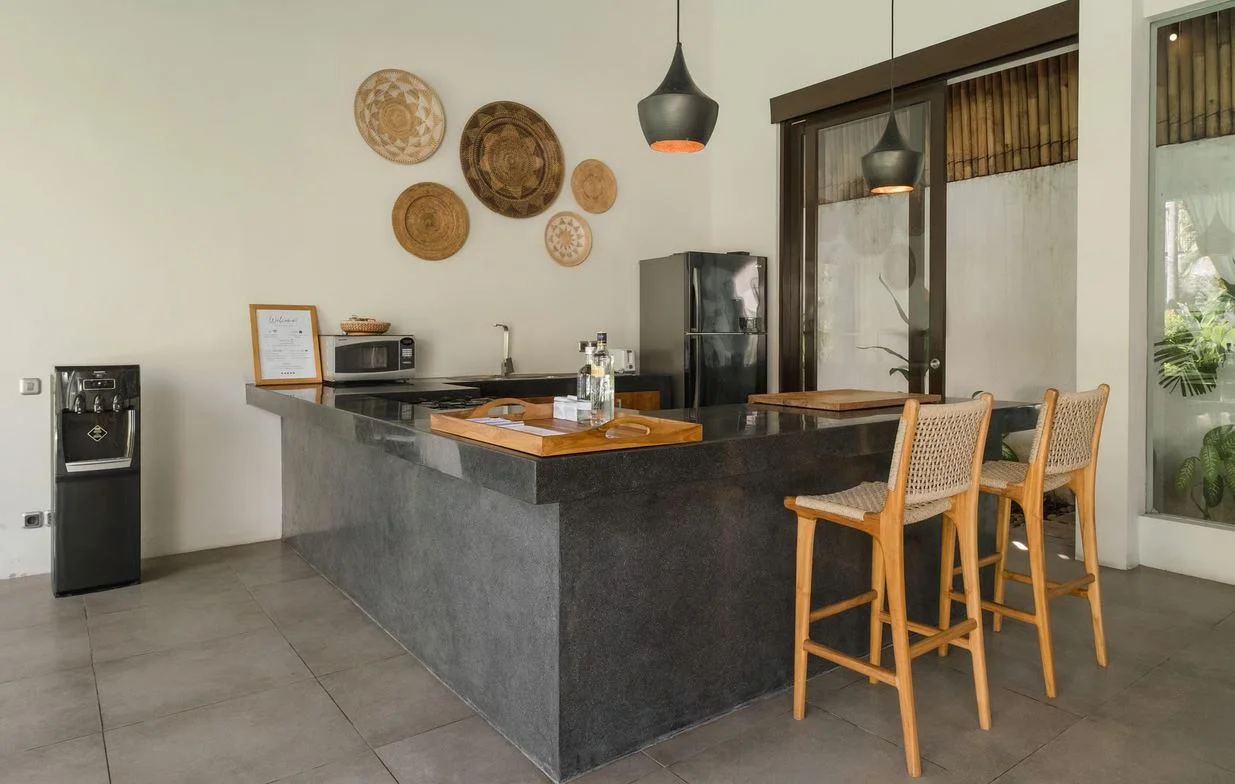 Stylish 2BR Villa in Central Seminyak – Walk to Eat Street & Beach — image 17