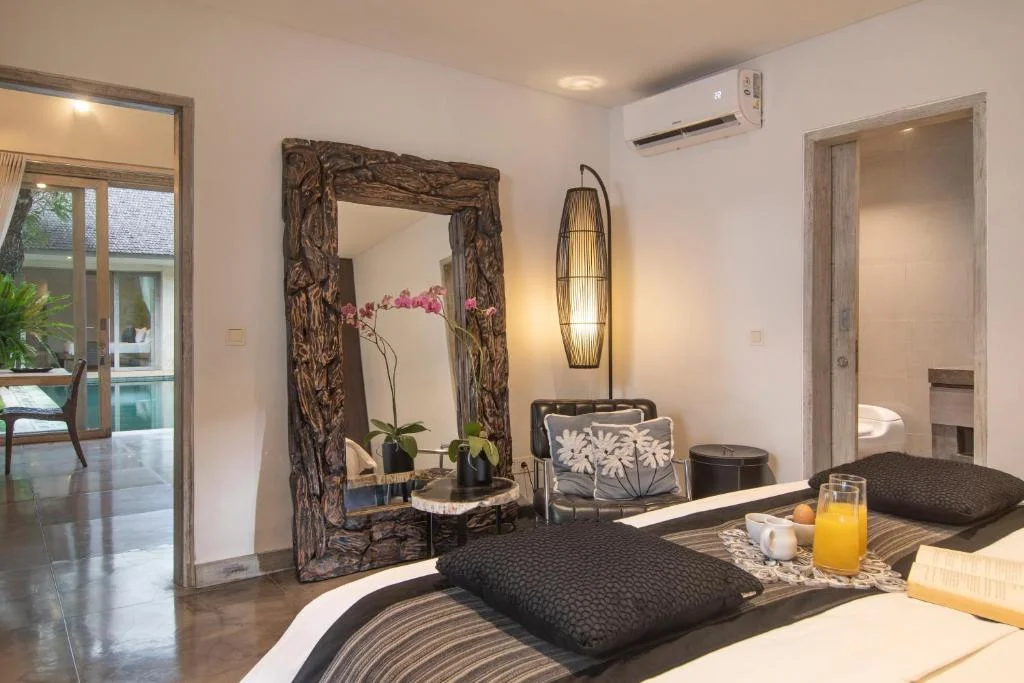 Chic 3BR Villa in Central Canggu – Walk to Berawa Beach & Finn’s Club — image 9