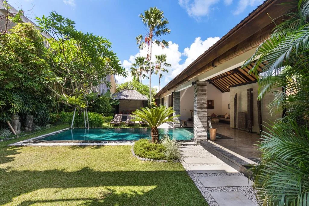 Stylish 3BR Villa with Pool in Trendy Petitenget, Seminyak — image 8