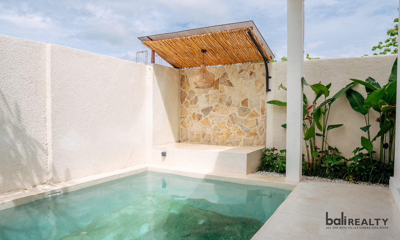 High ROI Opportunity: Contemporary Three-Bedroom Villa Steps from Balangan Beach — image 12
