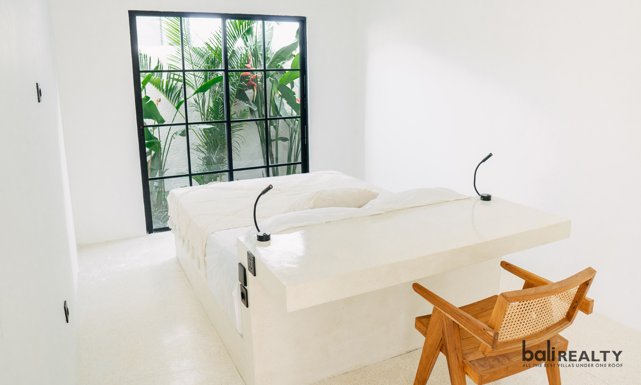 High ROI Opportunity: Contemporary Three-Bedroom Villa Steps from Balangan Beach — image 5
