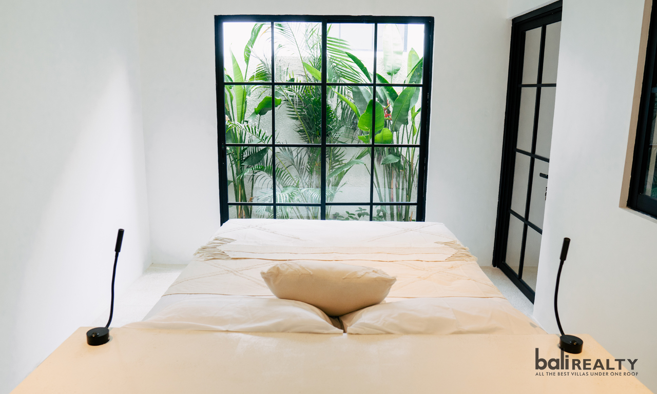 High ROI Opportunity: Contemporary Three-Bedroom Villa Steps from Balangan Beach — image 7