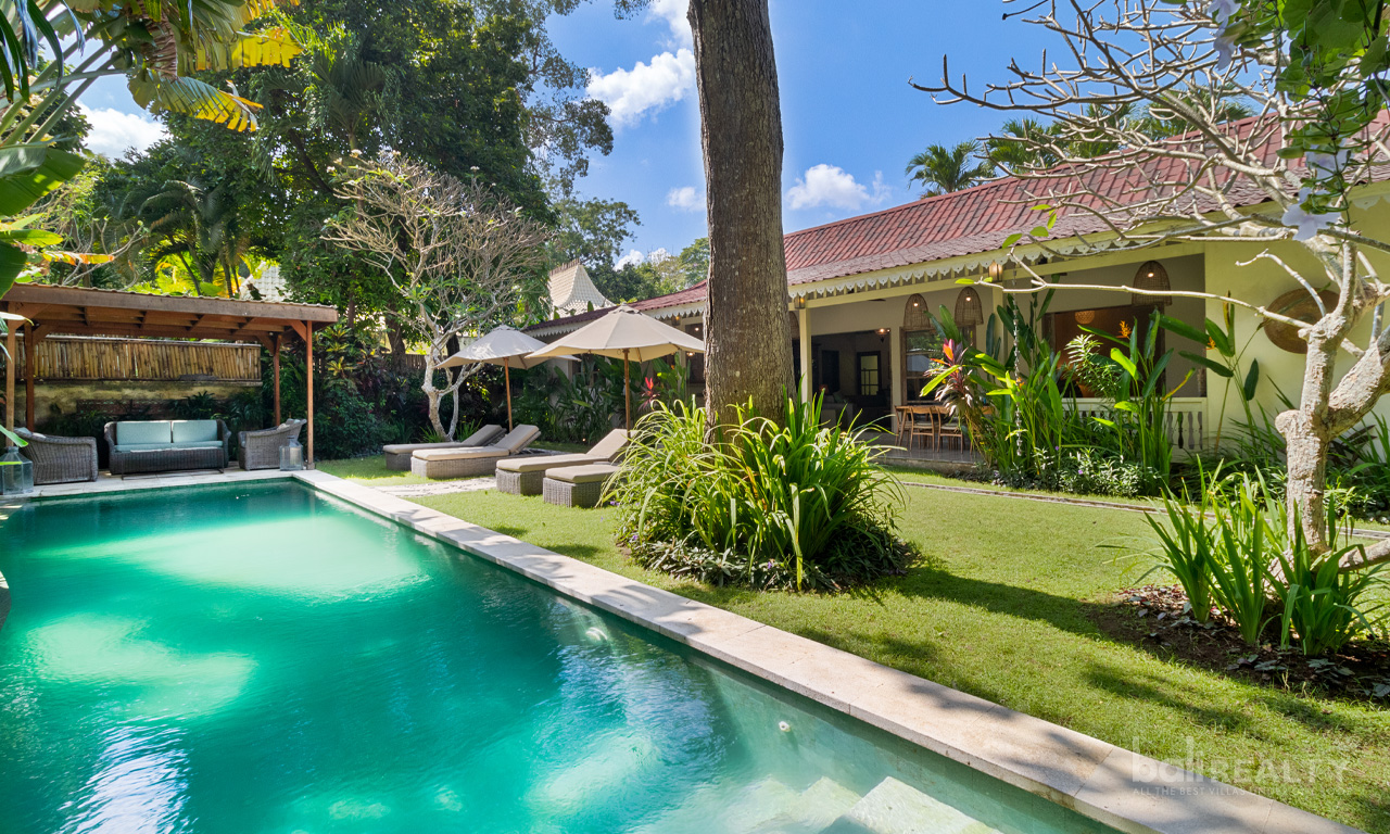 Spacious 3-Bedroom Leasehold Villa in Prime Batu Belig — image 13