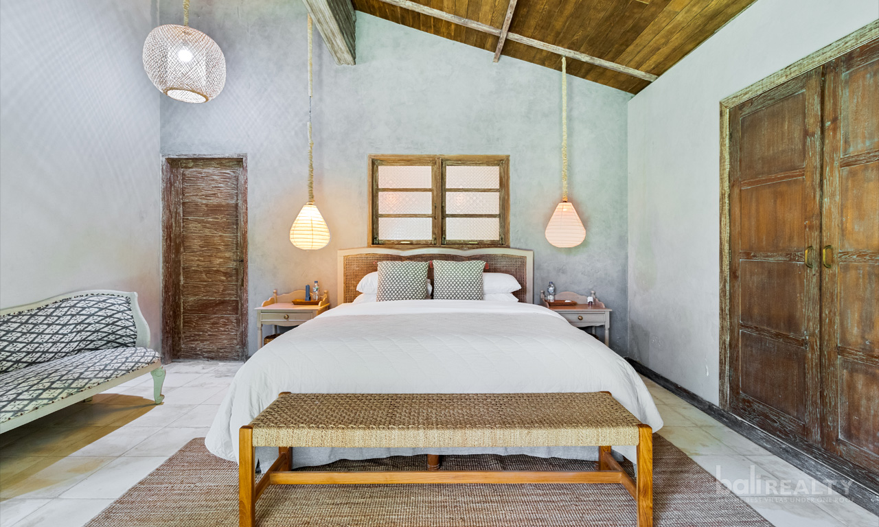 Spacious 3-Bedroom Leasehold Villa in Prime Batu Belig — image 6
